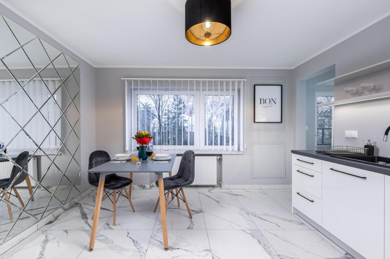 Exclusive Apartment Centrum 2 Wadowice Luaran gambar